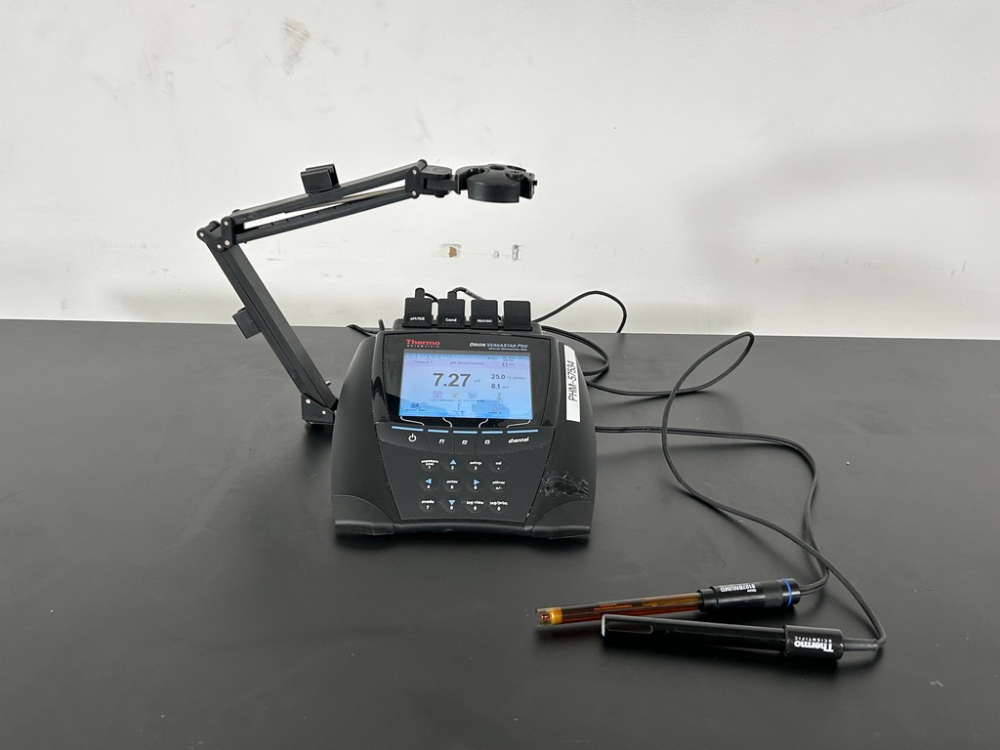 Image of Thermo Scientific Orion VersaStar Pro Advanced Electrochemistry Meter